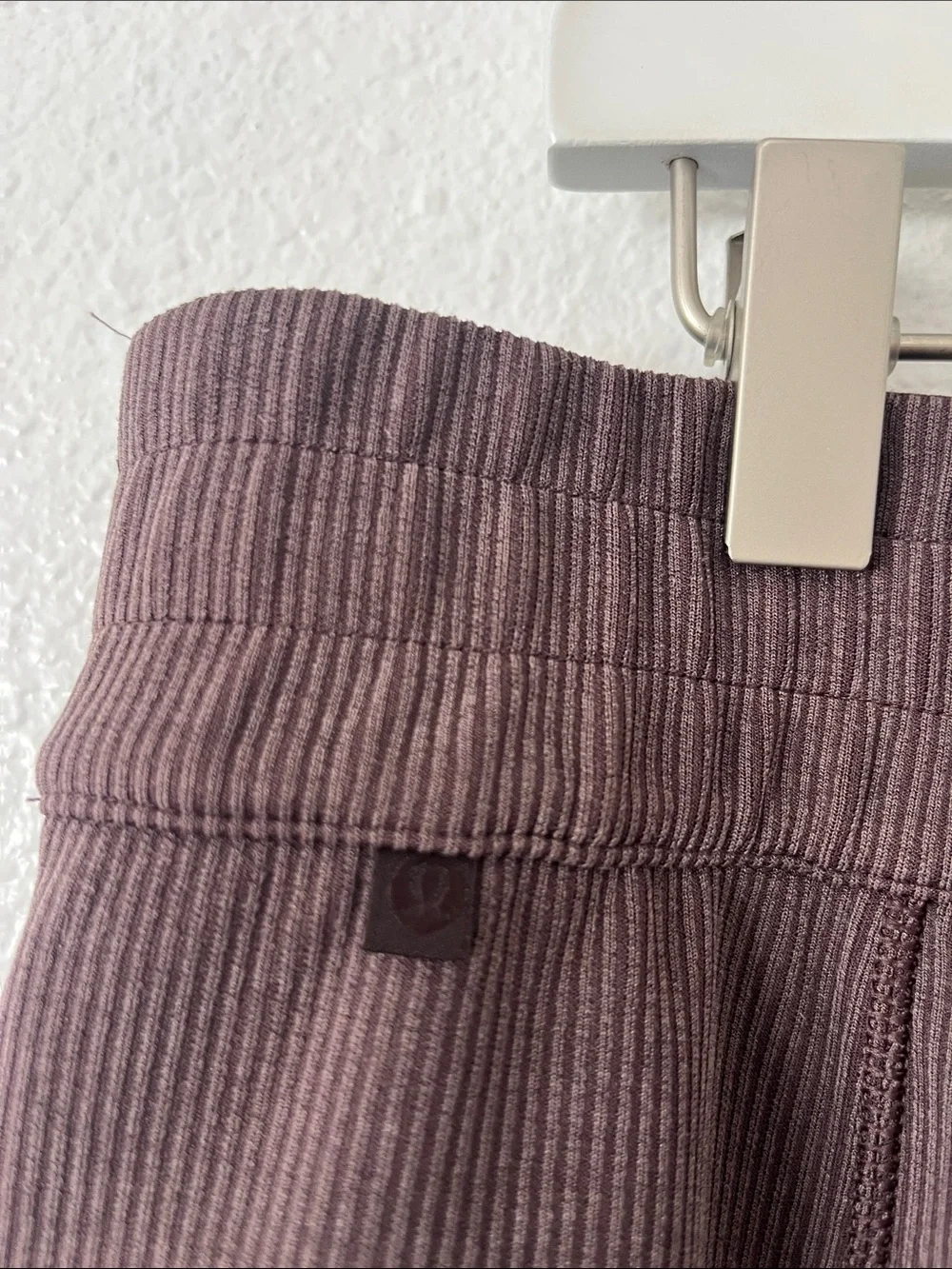 Lululemon Ribbed Softstreme MR Pant 32”, Espresso, Size 14